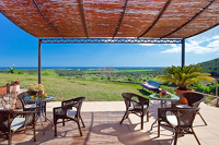 Modern sanierte Finca mit traumhaften Meer- und Panoramablick und drei separaten Gästeapartments