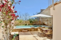 Traumhaftes Stadthaus auf Mallorca mit Pool und Blick ins Grüne (2 Einheiten)