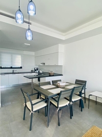 Stylisch möbliertes Apartment in preisgekrönter Anlage