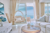 Wunderschönes Apartment (links) mit drei Schlafzimmern in Wohnanlage direkt am Meer