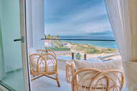 Wunderschönes Apartment (links) mit drei Schlafzimmern in Wohnanlage direkt am Meer