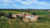 Natursteinfinca mit Garage und ausbaufähigem Gästehaus zur Langzeitmiete