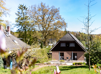 Schönes Haus für junge Familie mit großem Grundstück in Rosengarten