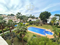 Penthouse mit Sonnenterrasse in Les Maravelles