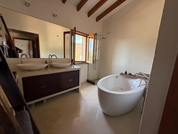 Naturstein-Finca mit eigener Bodega – eine Immobilie für viele Lebensträume