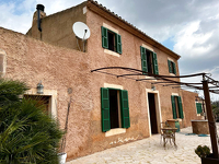 Natursteinfinca mit Garage und ausbaufähigem Gästehaus zur Langzeitmiete