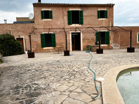 Natursteinfinca mit Garage und ausbaufähigem Gästehaus zur Langzeitmiete