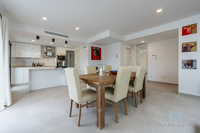 Modernes Penthouse mit eigenem Dachpool in fußläufiger Entfernung zu Annehmlichkeiten