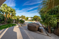 Moderne Villa mit Meerblick in Cas Catala