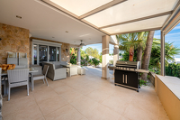 Moderne Villa mit Meerblick in Cas Catala