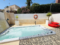 Haus mit karibischem Flair und Ferienvermietlizenz in Cala Llombards