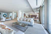 Luxuriöse Villa in erster Meereslinie