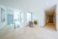 Luxuriöse Villa in erster Meereslinie