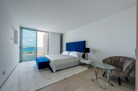 Luxuriöse Villa in erster Meereslinie