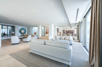 Luxuriöse Villa in erster Meereslinie