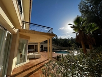 Wunderschöne Villa mit großer Tiefgarage