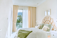 Wunderschönes Apartment (rechts) mit drei Schlafzimmern in Wohnanlage direkt am Meer