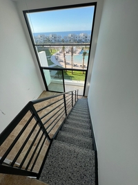 Luxuriöses Loftpenthouse in preisgekrönter Resortanlage am Meer