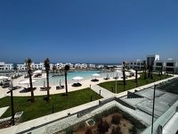 Luxuriöses Loftpenthouse in preisgekrönter Resortanlage am Meer