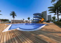 Luxuriöses Duplex-Gartenapartment mit drei Schlafzimmern