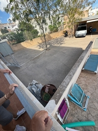 Langzeitmiete: Moderne, teilmöblierte 3-Zimmer-Wohnung mit Pool und Meerblick – sofort verfügbar